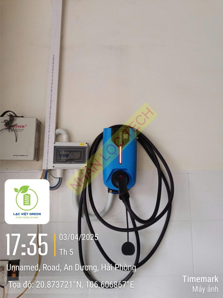 Nhan Loc Tech_ Lap Dat Tru Sac Vinfast Gia Re (5)