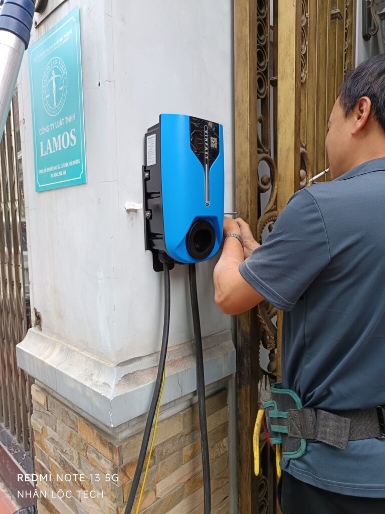 Lap Sac Oto Vinfast Tại Hai Phong (2)
