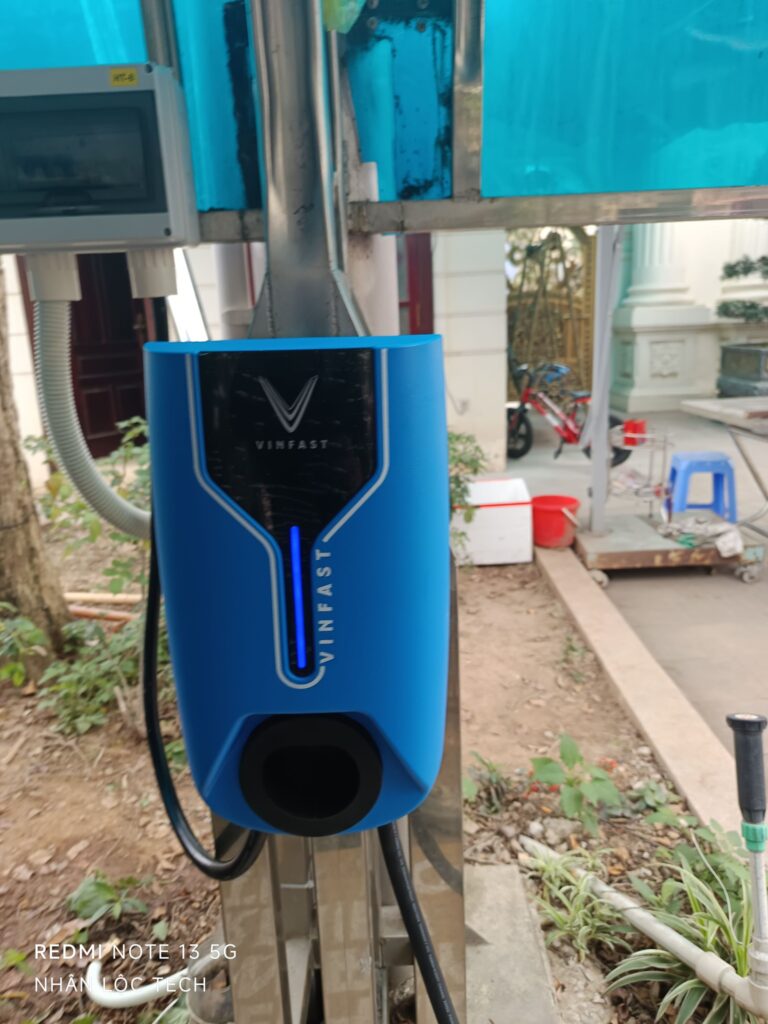 Lap Sac Xe Oto Vinfast Tai Ngo Quyen Hai Phong (4)