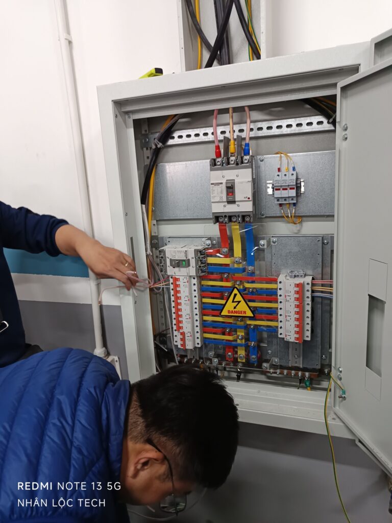 Lap Sac Xe Vinfast So Dau, Hong Bang, Hai Phong (2)